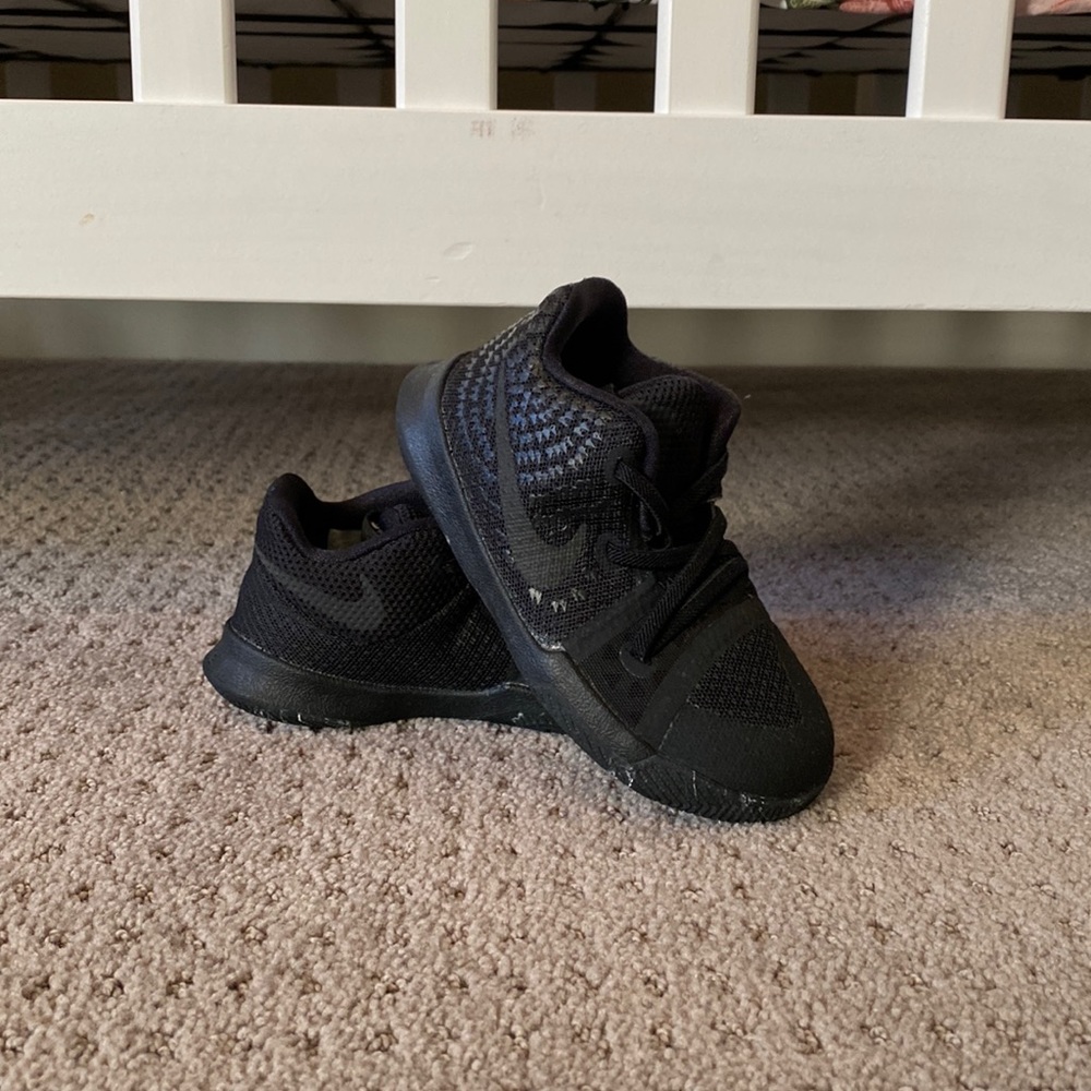 Kyrie Irving Toddler Nike Sneaker Tennis Shoes